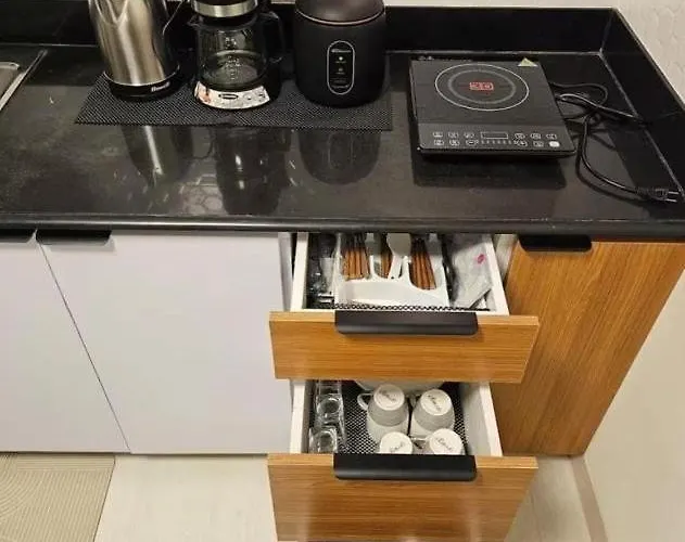 Apartamento Stamford Mckinley Hill, Near Venice Mall *